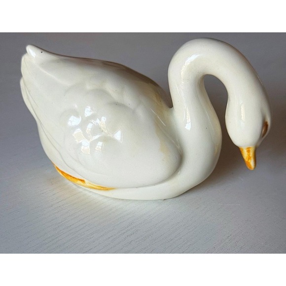 Simmons California Swan 1973 Porcelain Glazed White Figurine 5" Long And 3" Tall - Picture 2 of 8
